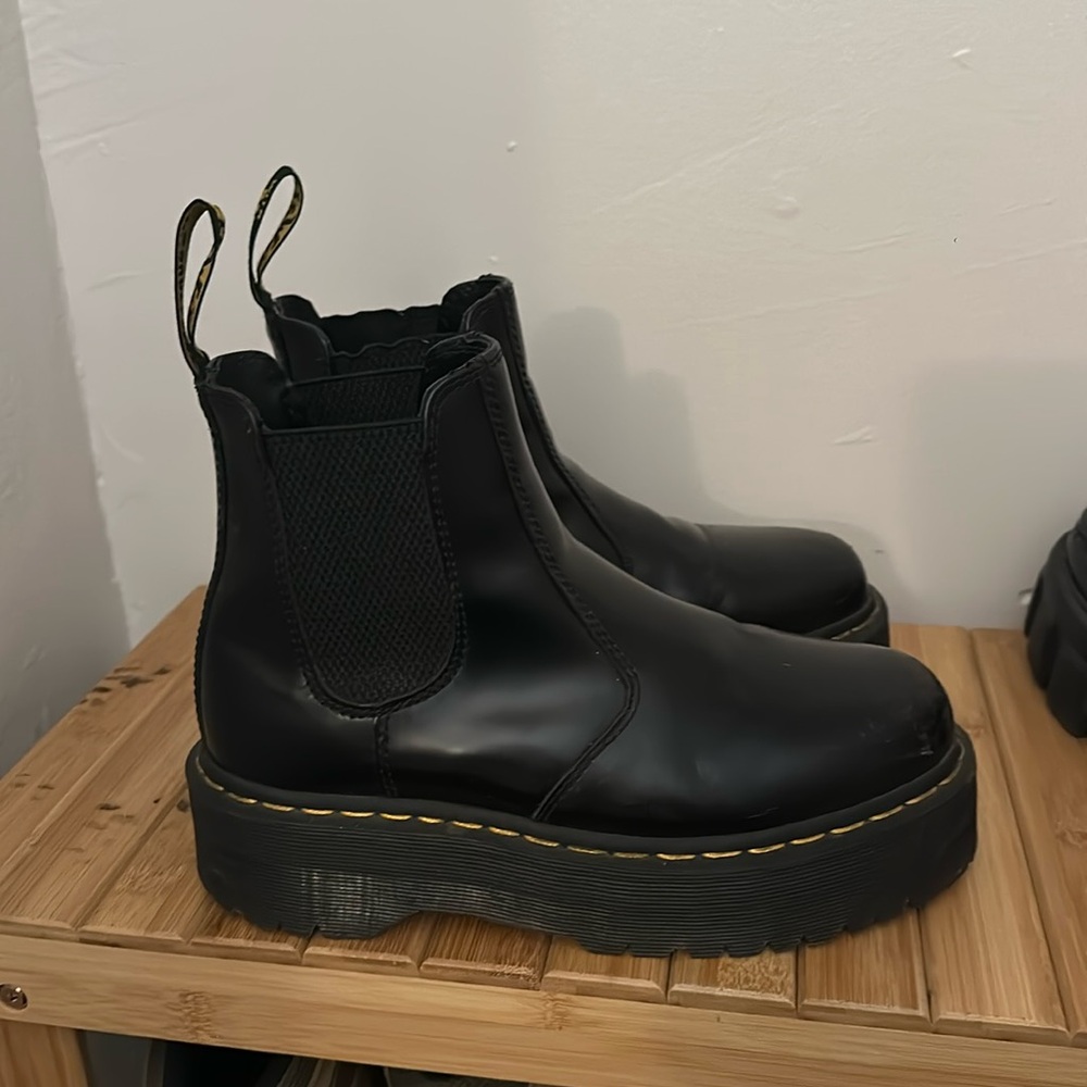 2976 SMOOTH LEATHER PLATFORM CHELSEA BOOTS